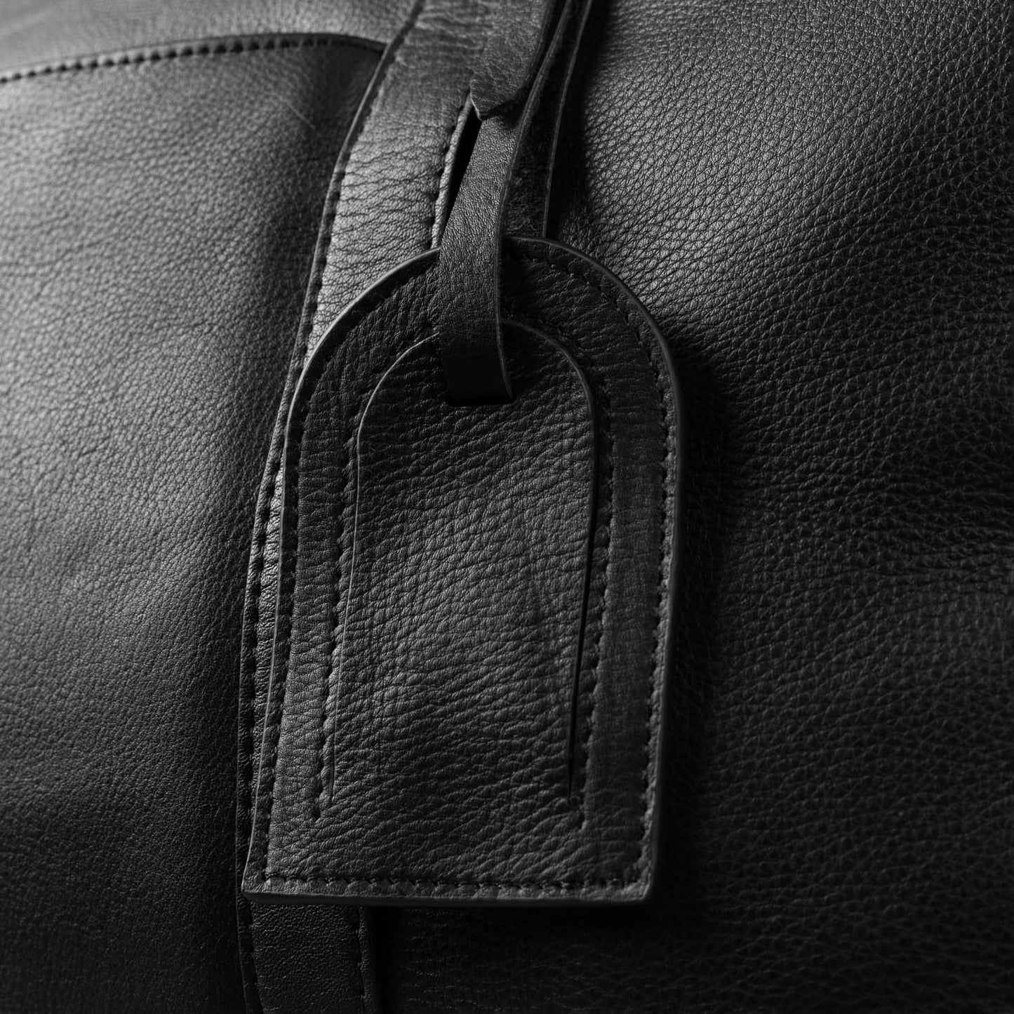 Darrio Black Leather Sports Bag